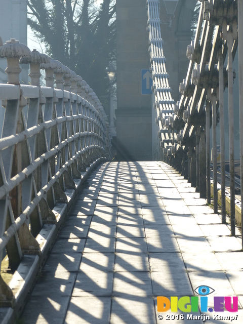 FZ025242 Bridge over Thames in Marlow